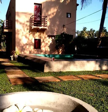Sri Beach Bungalows And Villa Marawila Exterior photo