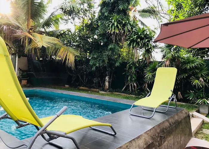 Sri Beach Bungalows And Villa