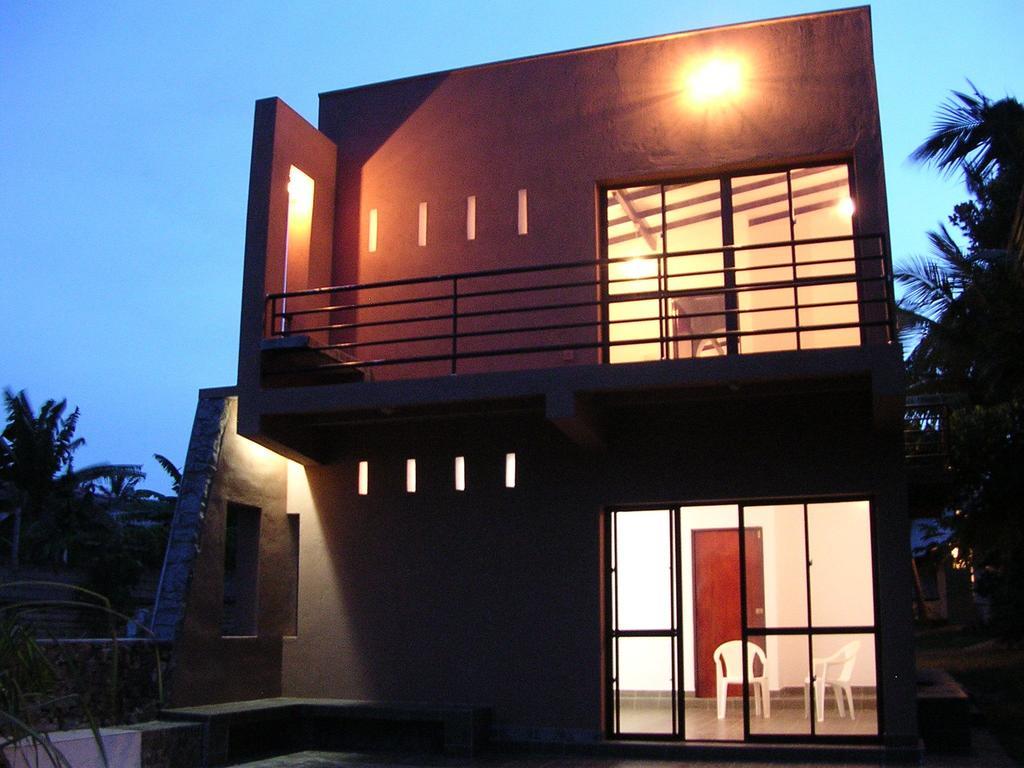 Sri And Ferienhaus Marawila